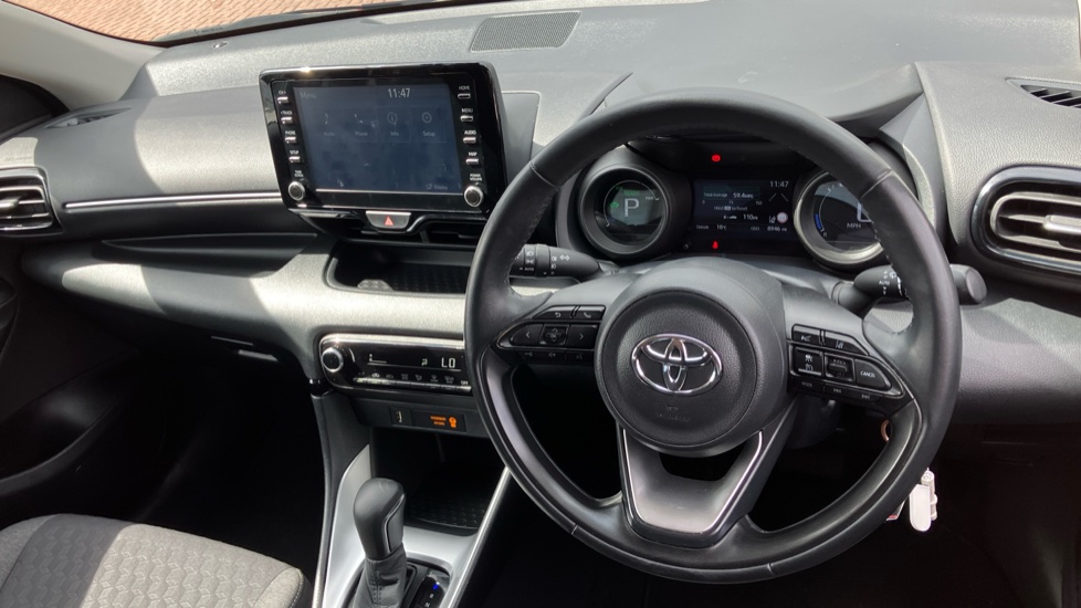 Toyota Yaris 1.5 Hybrid Design 5dr CVT Hybrid Hatchback - Image 6