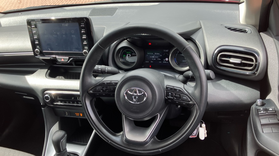 Toyota Yaris 1.5 Hybrid Design 5dr CVT Hybrid Hatchback - Image 7