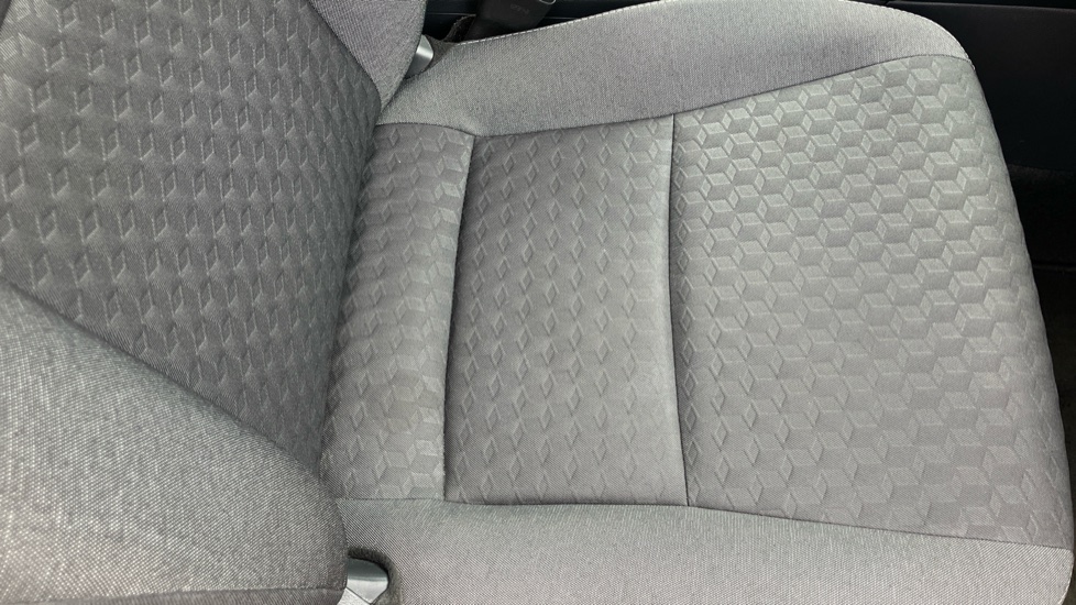 Toyota Yaris 1.5 Hybrid Design 5dr CVT Hybrid Hatchback - Image 17