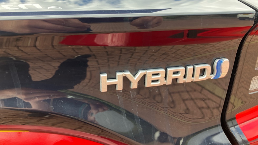 Toyota Yaris 1.5 Hybrid Design 5dr CVT Hybrid Hatchback - Image 53