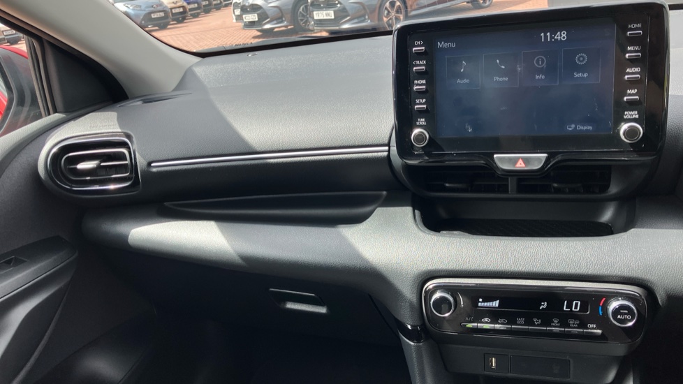 Toyota Yaris 1.5 Hybrid Design 5dr CVT Hybrid Hatchback - Image 57