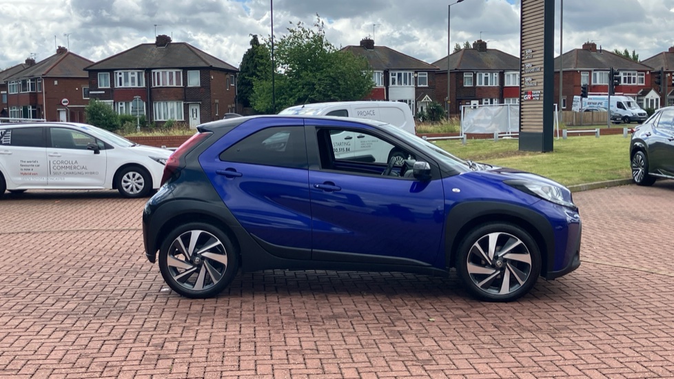 Toyota Aygo X 1.0 VVT-i Edge 5dr Petrol Hatchback - Image 23