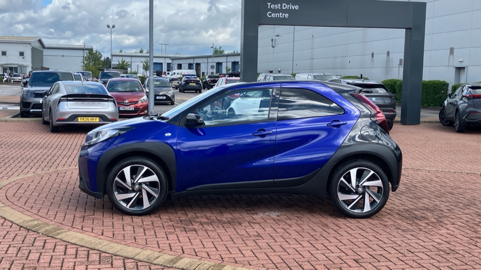 Toyota Aygo X 1.0 VVT-i Edge 5dr Petrol Hatchback - Image 24