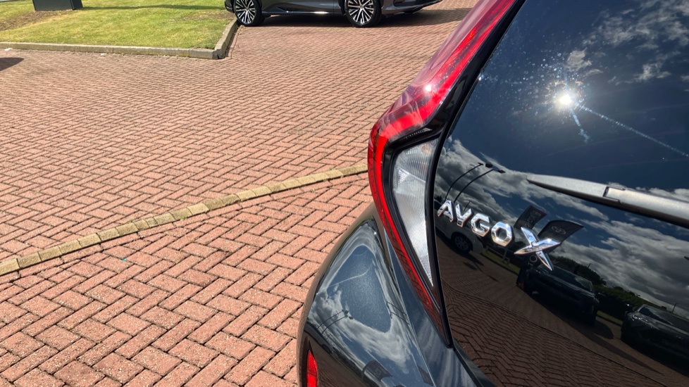 Toyota Aygo X 1.0 VVT-i Edge 5dr Petrol Hatchback - Image 36