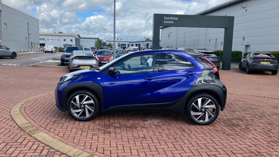 Toyota Aygo X 1.0 VVT-i Edge 5dr Petrol Hatchback - Image 44