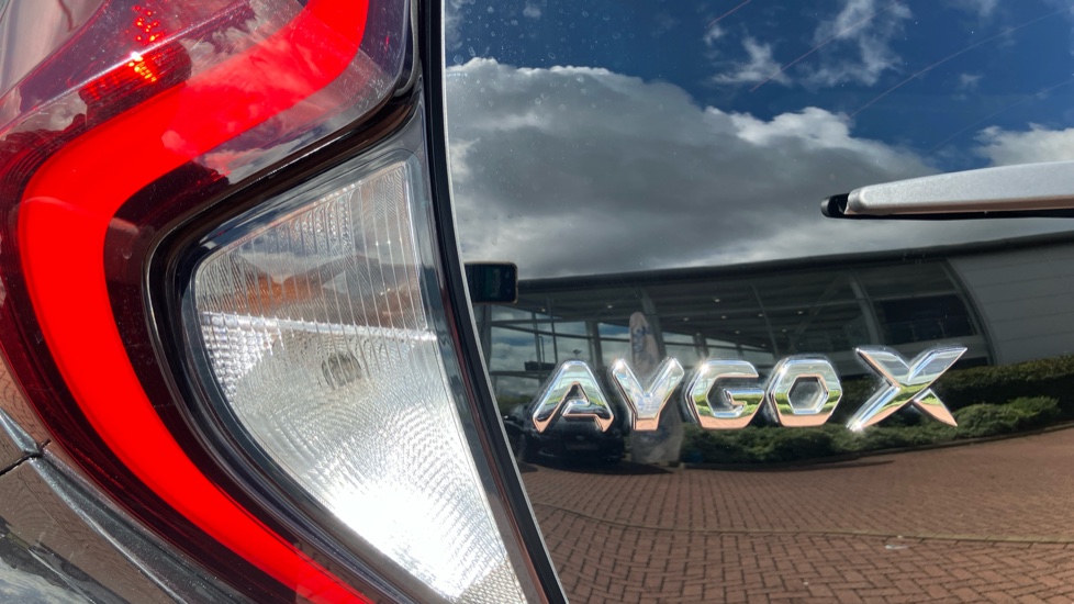 Toyota Aygo X 1.0 VVT-i Edge 5dr Petrol Hatchback - Image 49