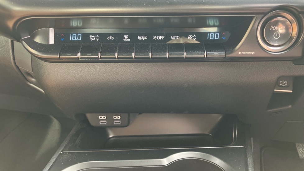 Lexus UX 300h 2.0 Premium 5dr CVT Hybrid Hatchback - Image 33