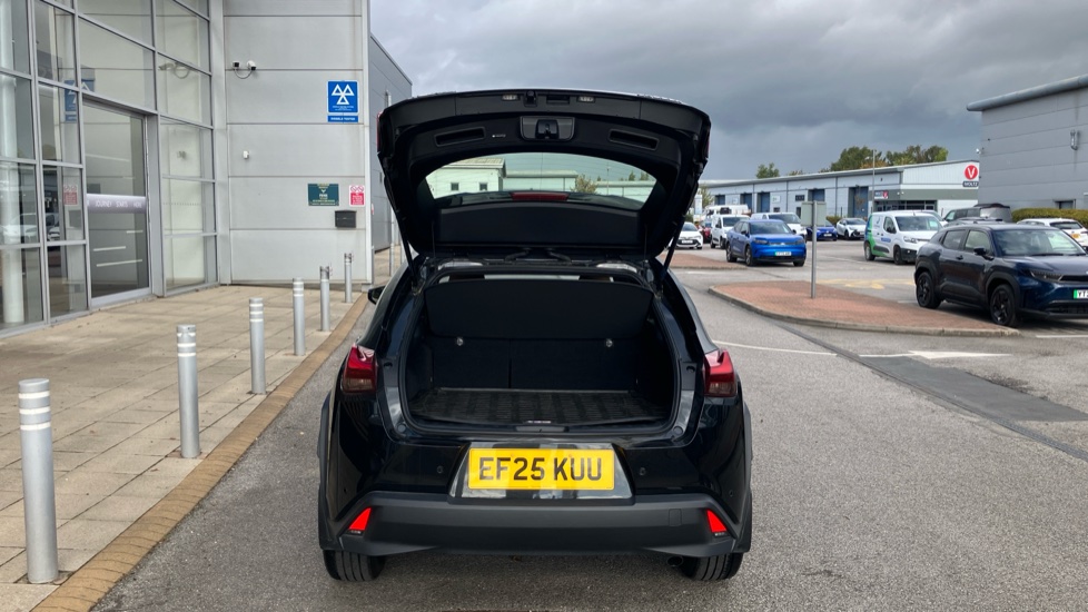 Lexus UX 300h 2.0 Premium 5dr CVT Hybrid Hatchback - Image 53