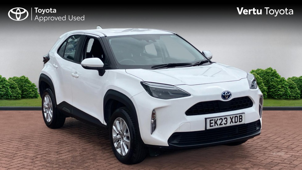 Toyota Yaris Cross 1.5 Hybrid Icon 5dr CVT Hybrid Estate - Image 1