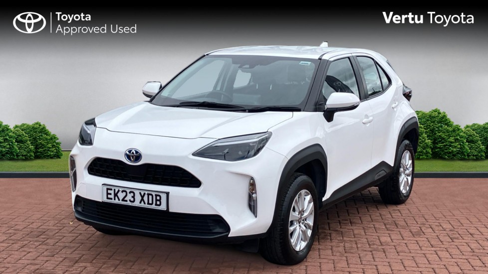Toyota Yaris Cross 1.5 Hybrid Icon 5dr CVT Hybrid Estate - Image 3