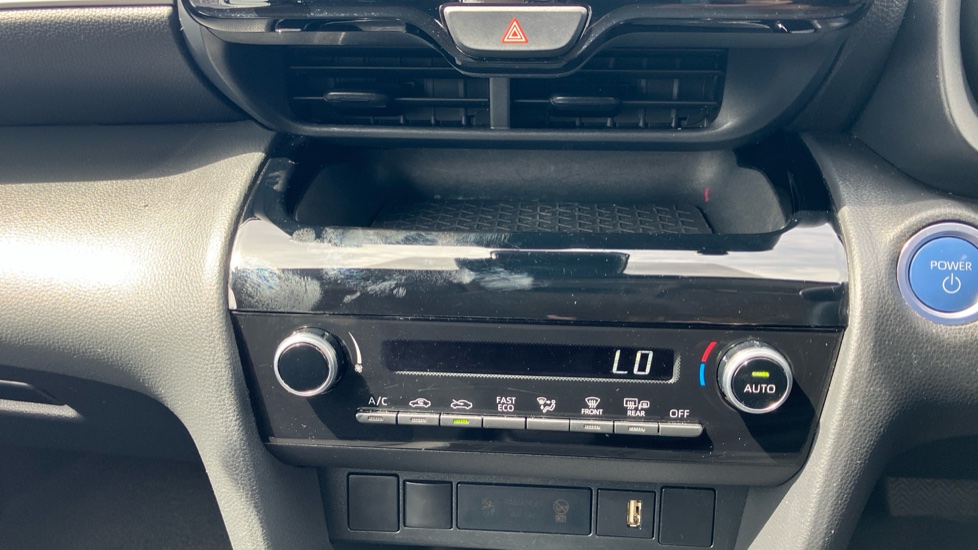 Toyota Yaris Cross 1.5 Hybrid Icon 5dr CVT Hybrid Estate - Image 33
