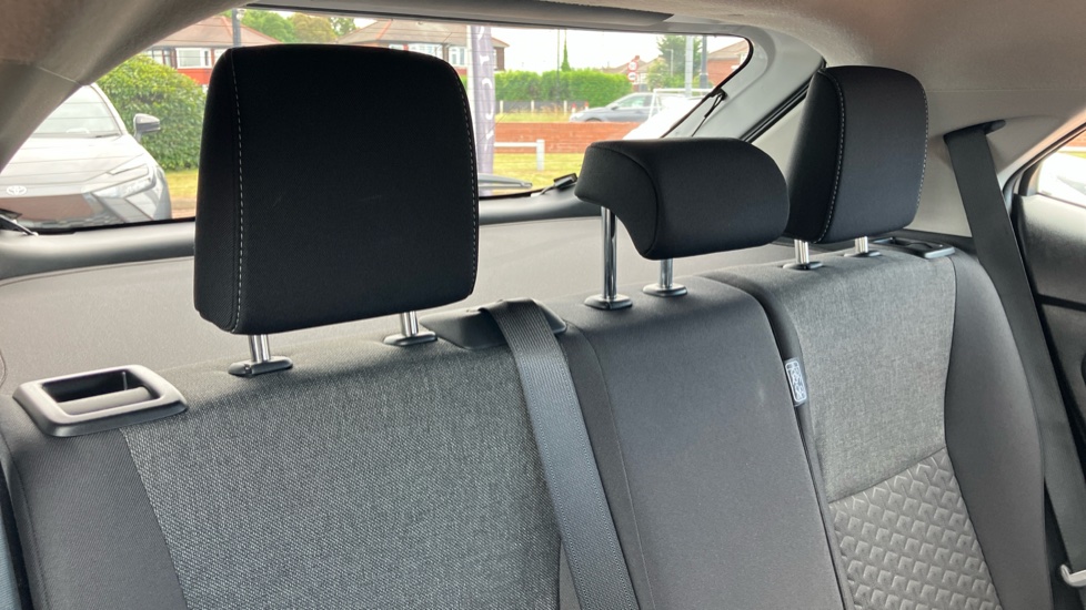 Toyota Yaris Cross 1.5 Hybrid Icon 5dr CVT Hybrid Estate - Image 35