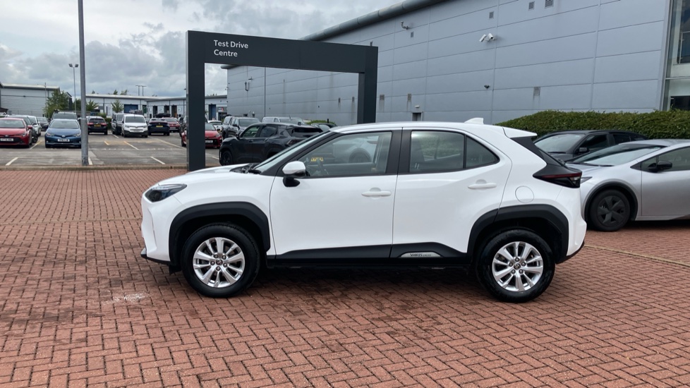 Toyota Yaris Cross 1.5 Hybrid Icon 5dr CVT Hybrid Estate - Image 45