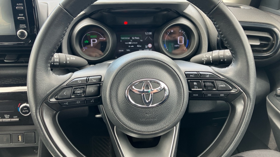 Toyota Yaris Cross 1.5 Hybrid Icon 5dr CVT Hybrid Estate - Image 53