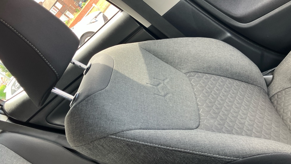 Toyota Yaris Cross 1.5 Hybrid Icon 5dr CVT Hybrid Estate - Image 56