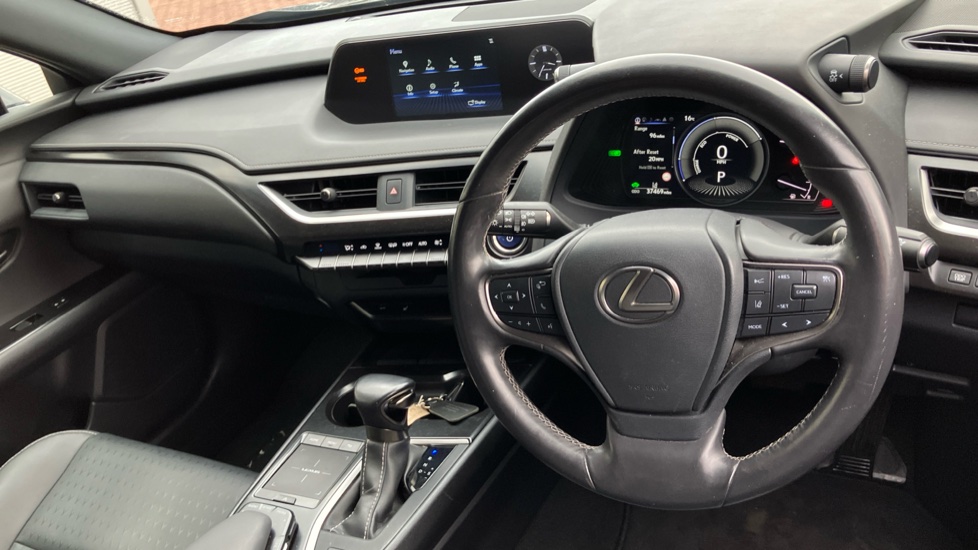Lexus UX 250h 2.0 5dr CVT [without Nav] Hybrid Hatchback - Image 6