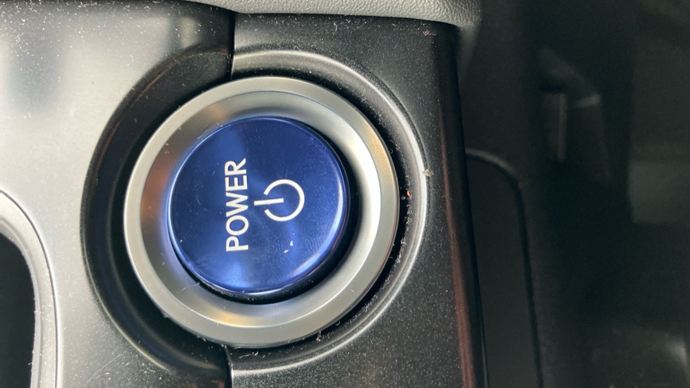 Lexus UX 250h 2.0 5dr CVT [without Nav] Hybrid Hatchback - Image 16