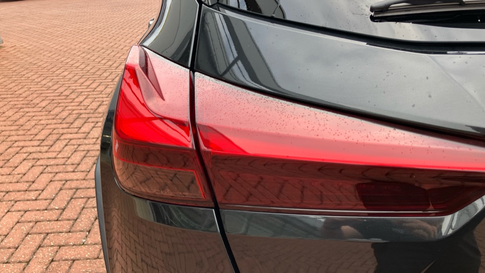 Lexus UX 250h 2.0 5dr CVT [without Nav] Hybrid Hatchback - Image 36