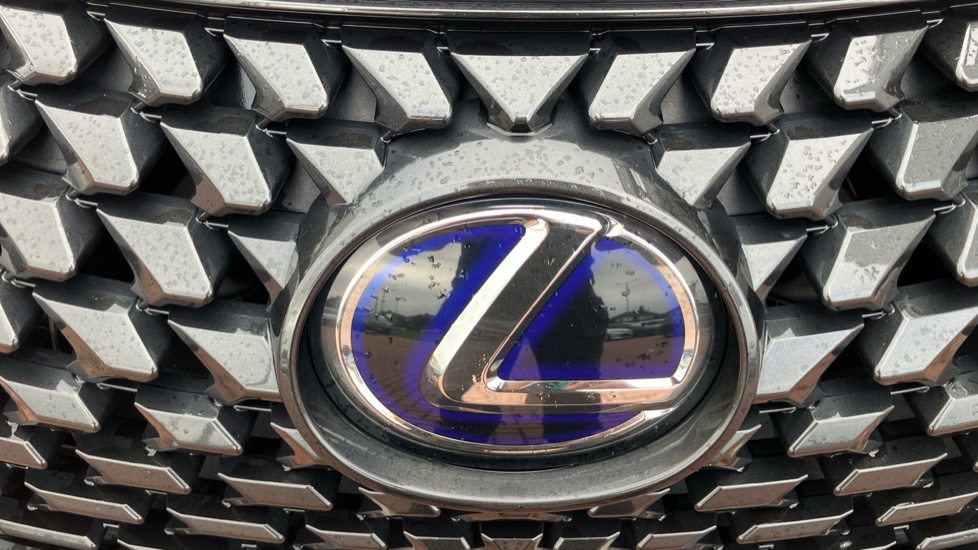 Lexus UX 250h 2.0 5dr CVT [without Nav] Hybrid Hatchback - Image 57