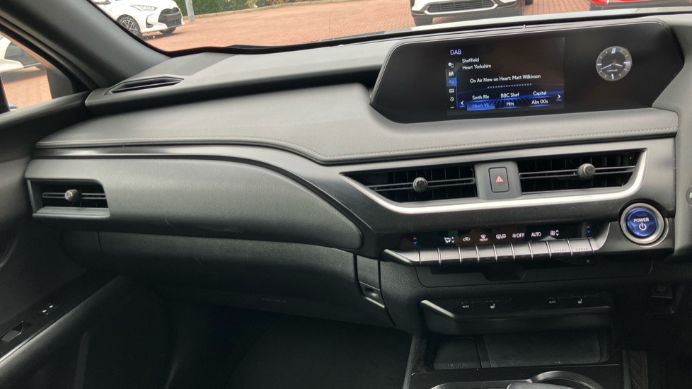 Lexus UX 250h 2.0 5dr CVT [without Nav] Hybrid Hatchback - Image 59