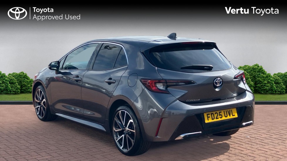 Toyota Corolla 1.8 Hybrid Excel 5dr CVT Hybrid Hatchback - Image 4