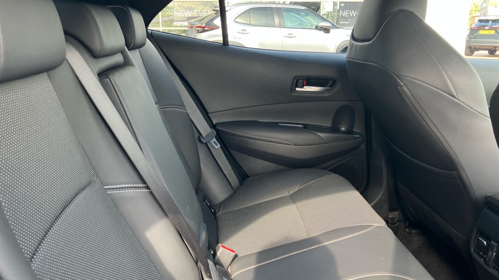 Toyota Corolla 1.8 Hybrid Excel 5dr CVT Hybrid Hatchback - Image 8