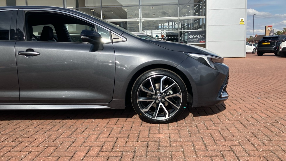 Toyota Corolla 1.8 Hybrid Excel 5dr CVT Hybrid Hatchback - Image 25