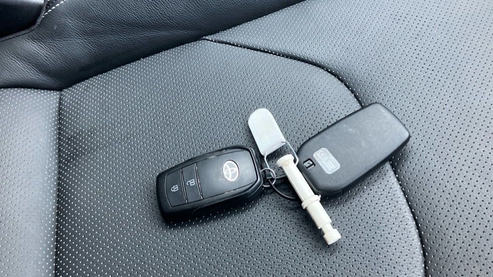 Toyota Corolla 1.8 Hybrid Excel 5dr CVT Hybrid Hatchback - Image 28
