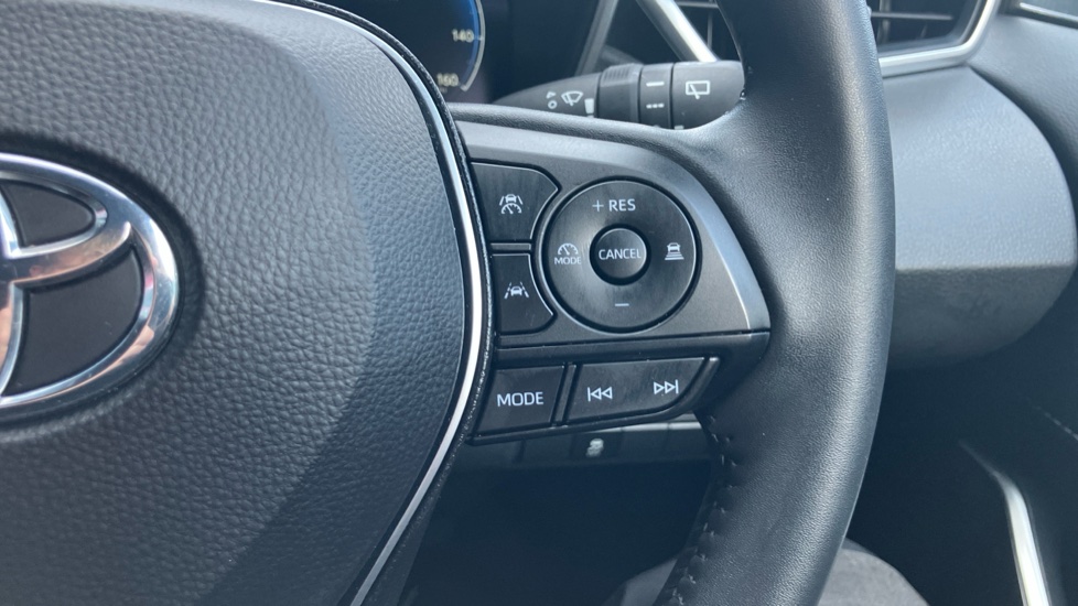 Toyota Corolla 1.8 Hybrid Excel 5dr CVT Hybrid Hatchback - Image 29