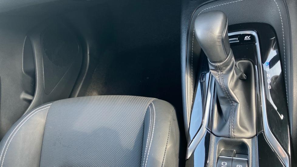 Toyota Corolla 1.8 Hybrid Excel 5dr CVT Hybrid Hatchback - Image 58