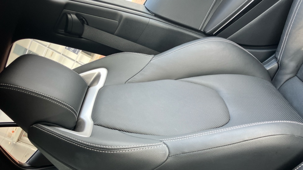Toyota Corolla 1.8 Hybrid Excel 5dr CVT Hybrid Hatchback - Image 59