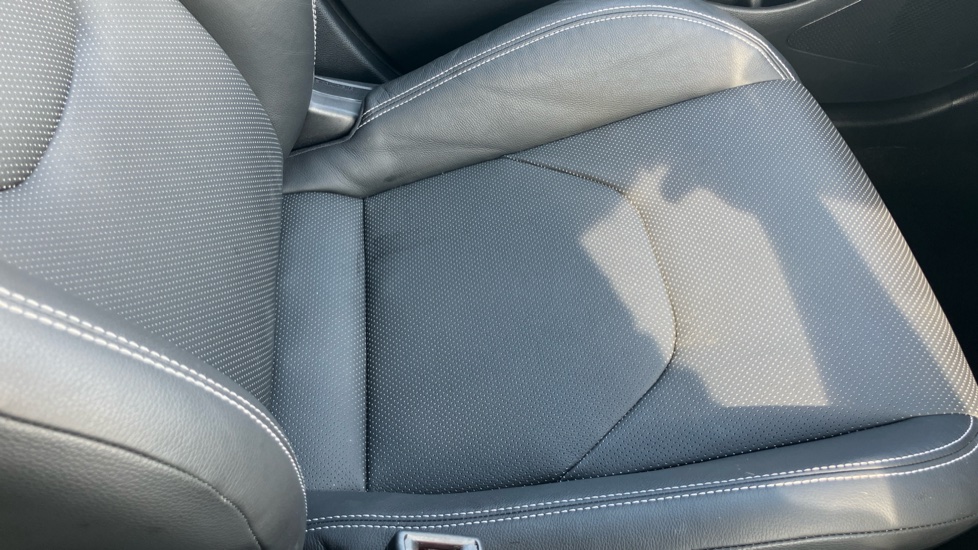 Toyota Corolla 1.8 Hybrid Excel 5dr CVT Hybrid Hatchback - Image 60