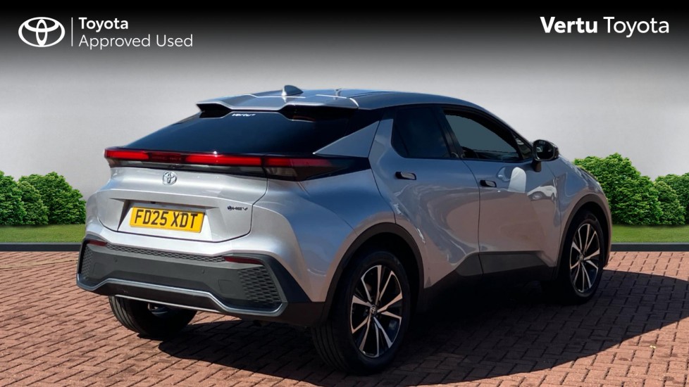 Toyota C-HR 1.8 Hybrid Design 5dr CVT Hybrid Hatchback - Image 2