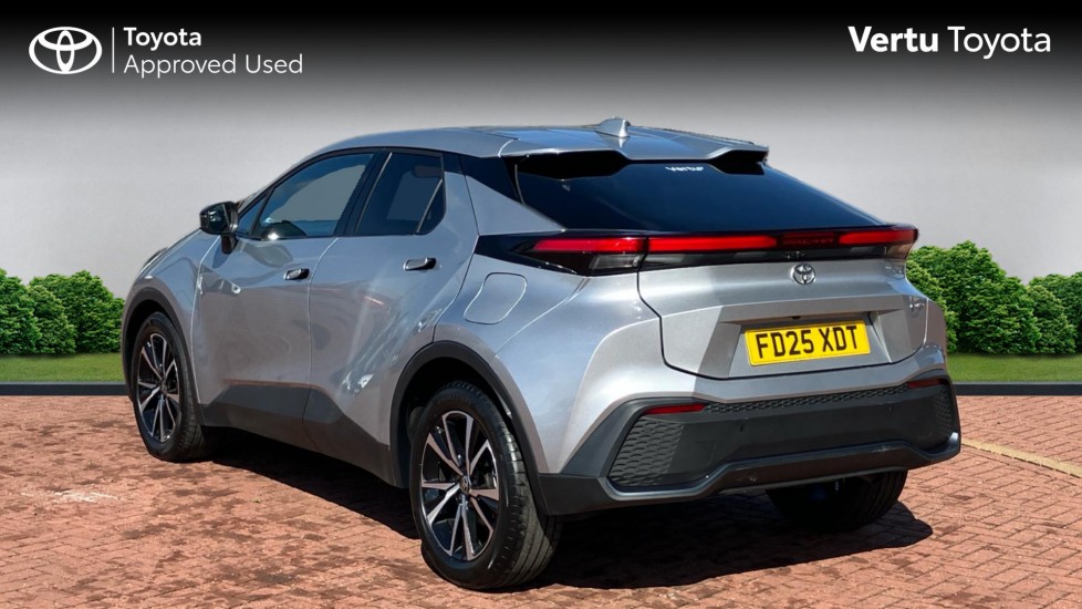 Toyota C-HR 1.8 Hybrid Design 5dr CVT Hybrid Hatchback - Image 4