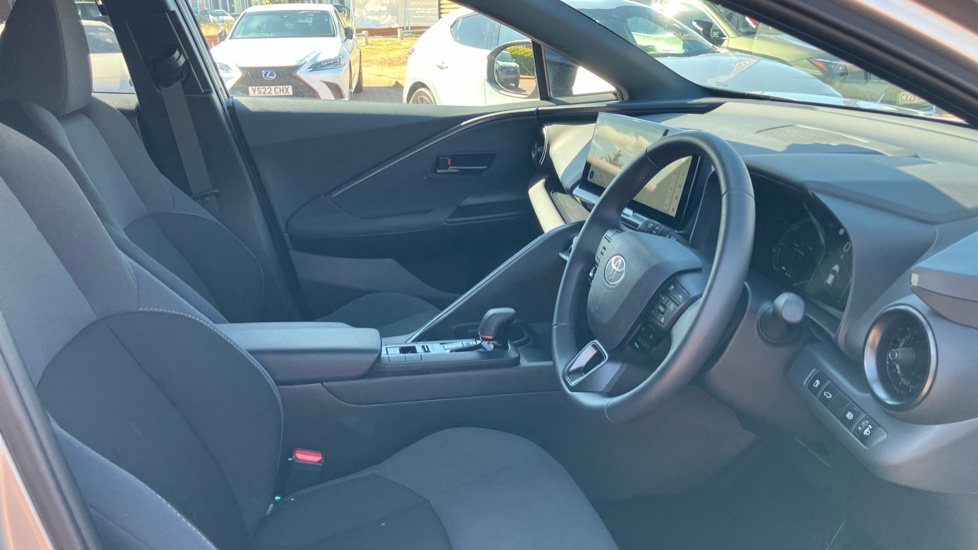 Toyota C-HR 1.8 Hybrid Design 5dr CVT Hybrid Hatchback - Image 12