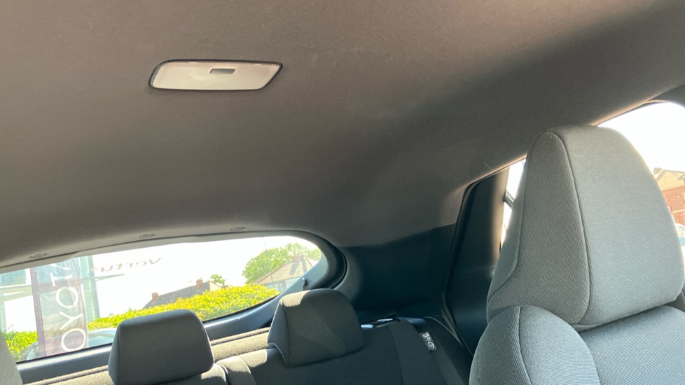 Toyota C-HR 1.8 Hybrid Design 5dr CVT Hybrid Hatchback - Image 19