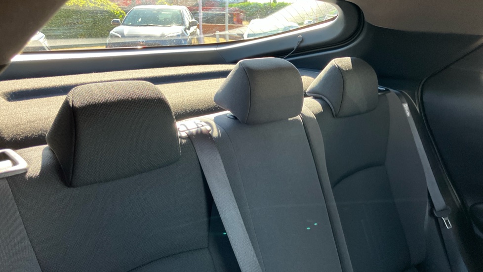 Toyota C-HR 1.8 Hybrid Design 5dr CVT Hybrid Hatchback - Image 35