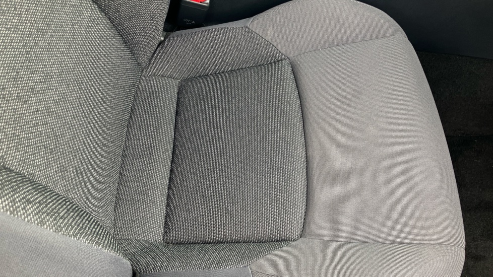 Toyota C-HR 1.8 Hybrid Icon 5dr CVT Hybrid Hatchback - Image 17