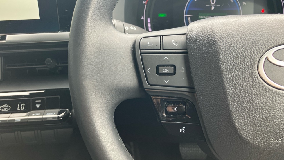 Toyota C-HR 1.8 Hybrid Icon 5dr CVT Hybrid Hatchback - Image 34
