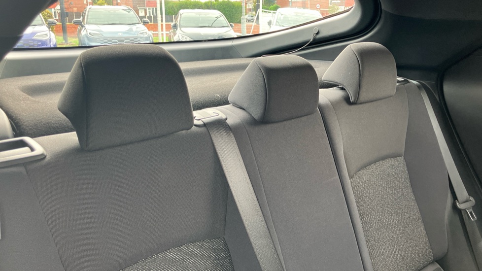Toyota C-HR 1.8 Hybrid Icon 5dr CVT Hybrid Hatchback - Image 35