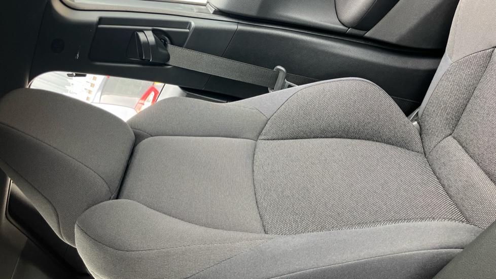 Toyota C-HR 1.8 Hybrid Icon 5dr CVT Hybrid Hatchback - Image 58