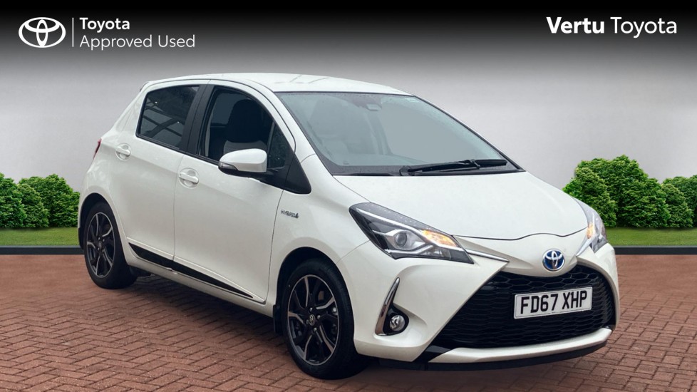 Toyota Yaris 1.5 Hybrid Design 5dr CVT Hybrid Hatchback - Image 1