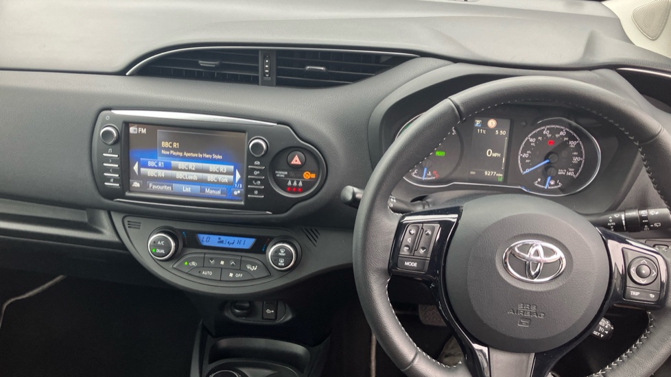 Toyota Yaris 1.5 Hybrid Design 5dr CVT Hybrid Hatchback - Image 7