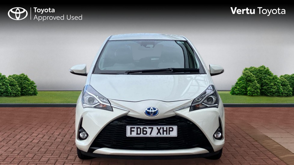 Toyota Yaris 1.5 Hybrid Design 5dr CVT Hybrid Hatchback - Image 22