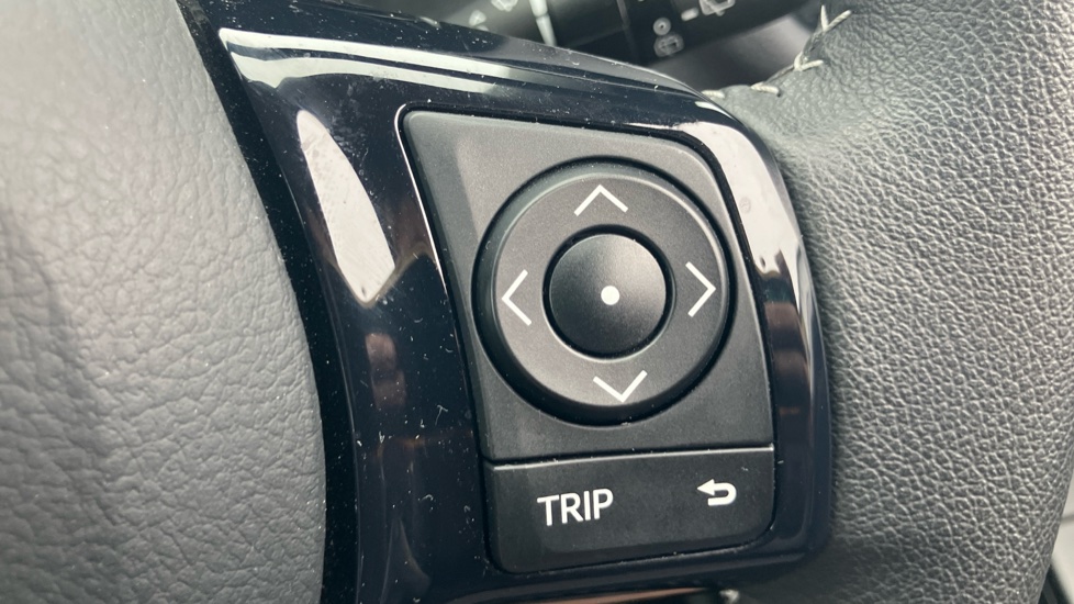 Toyota Yaris 1.5 Hybrid Design 5dr CVT Hybrid Hatchback - Image 29
