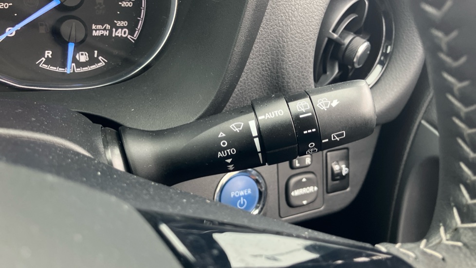 Toyota Yaris 1.5 Hybrid Design 5dr CVT Hybrid Hatchback - Image 32