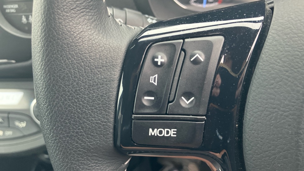 Toyota Yaris 1.5 Hybrid Design 5dr CVT Hybrid Hatchback - Image 36