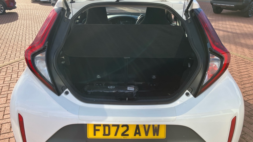 Toyota Aygo X 1.0 VVT-i Pure 5dr Auto Petrol Hatchback - Image 13