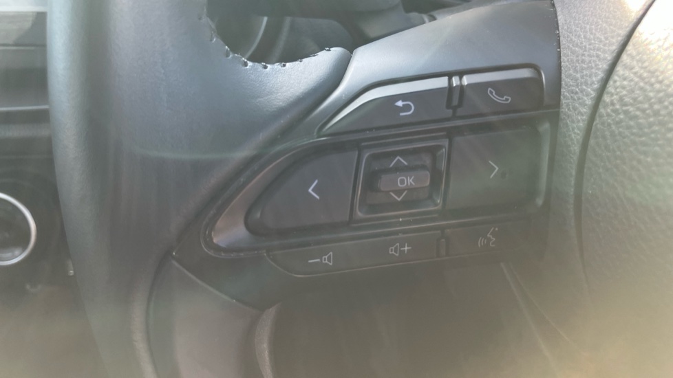 Toyota Aygo X 1.0 VVT-i Pure 5dr Auto Petrol Hatchback - Image 35