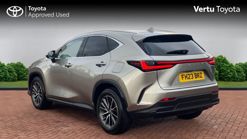Lexus NX 350h 2.5 5dr E-CVT 2WD Hybrid Estate - Image 4